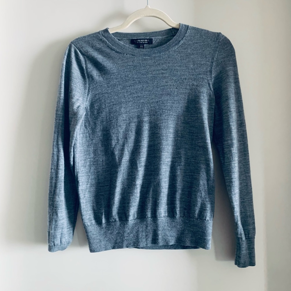 Banana Republic Merino Crew Sweater XSP Gray